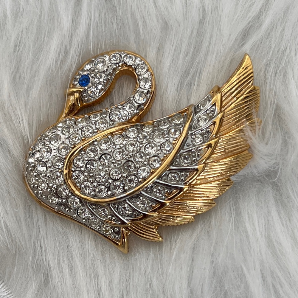 VINTAGE Signed Park Lane Swan Brooch Pave Rhinestones Blue Eye Elegant Revival